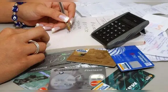 Presta atención a tus estados de cuenta. Presta atención a tus estados de cuenta.