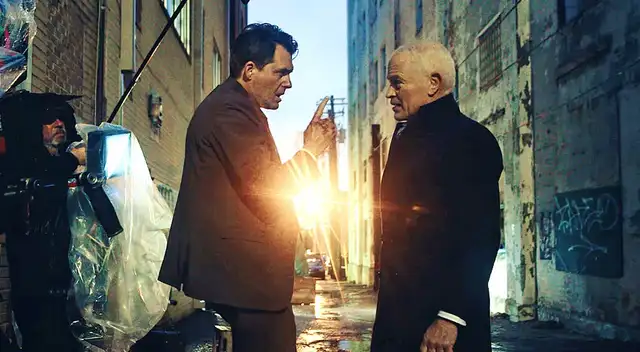 La película está basada en el libro bíblico de Job, pero es presentada en formato de ciencia ficción. La película está basada en el libro bíblico de Job, pero es presentada en formato de ciencia ficción.