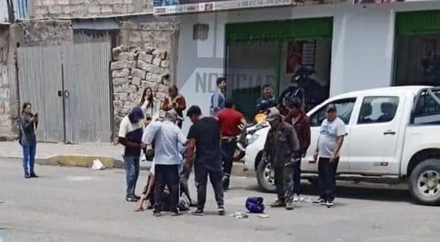 La Policía Nacional del Perú llegó al lugar y logró rescatar al delincuente venezolano. La Policía Nacional del Perú llegó al lugar y logró rescatar al delincuente venezolano.