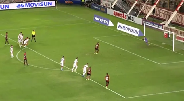 Universitario, con Alex Valera, sostuvo un duro partido ante Cusco FC por la fecha 8 del Torneo Apertura.