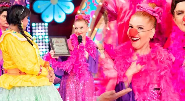 Johanna San Miguel es reconocida por sus 38 años de vida artística por la Chola Chabuca.