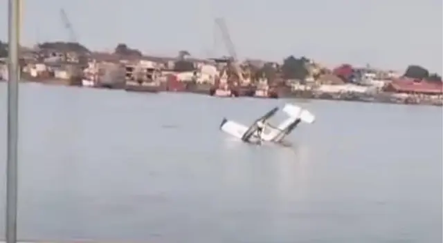 El hidroavión terminó hundiéndose en las aguas del río Itaya. El hidroavión terminó hundiéndose en las aguas del río Itaya.
