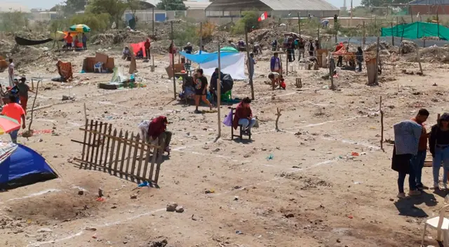 Invasores apoyan al alcalde y aseguran que no se retirarán del lugar.