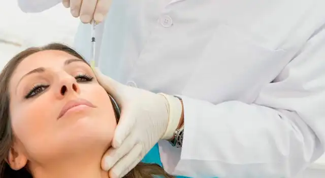 Mira cuánto gana por mes un cirujano plástico en Perú.