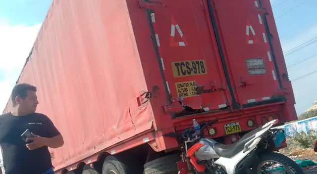 Motorizado murió y su copiloto se encuentra herido tras fatal accidente en Piura. Motorizado murió y su copiloto se encuentra herido tras fatal accidente en Piura.