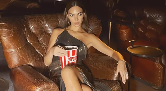 Natalie Vértiz sorprende tomando curso de cine. Natalie Vértiz sorprende tomando curso de cine.