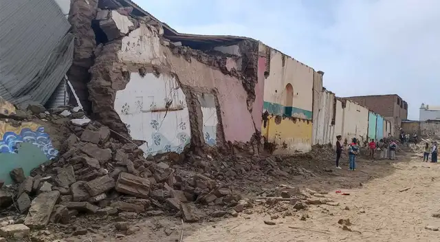 Así quedó la casona tras el derrumbe que pudo terminar en tragedia.