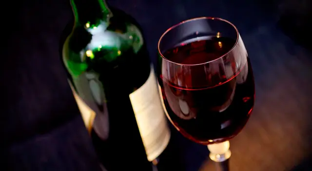 Vino Malbec y las diferentes comidas con la cual puedes acompañarlo. Vino Malbec y las diferentes comidas con la cual puedes acompañarlo.