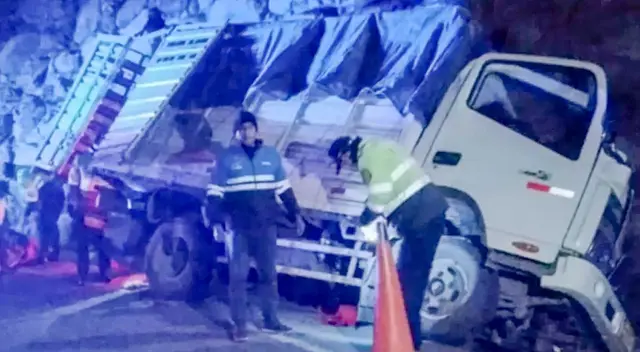 Así quedó el camión luego del trágico accidente.