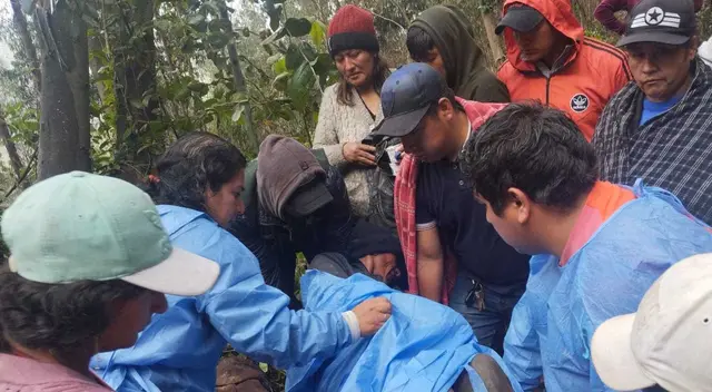 El rescate fue llevado con éxito. Los seis mineros fueron trasladados a un hospital.