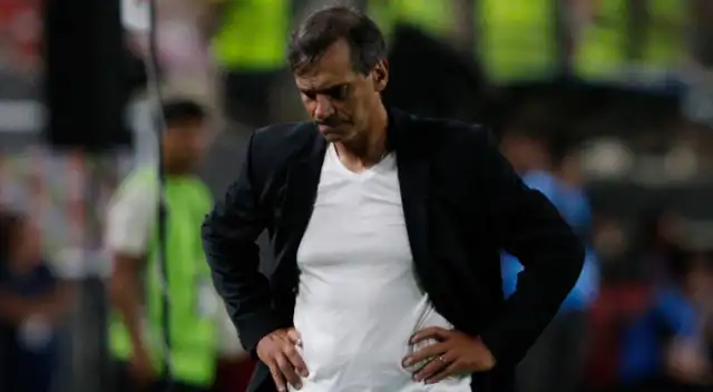 Fabián Bustos lamentó la derrota de Universitario. Fabián Bustos lamentó la derrota de Universitario.