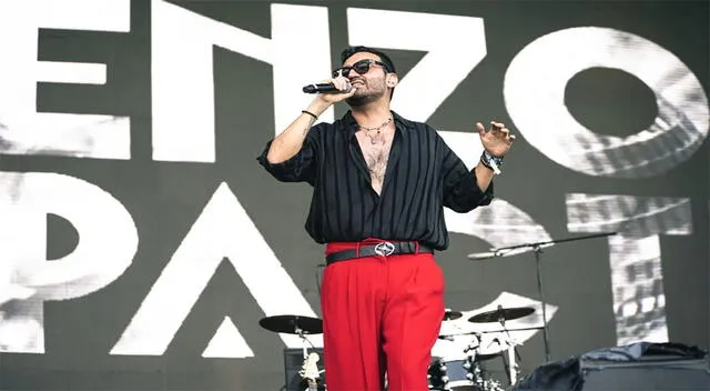 Cantante peruano Renzo Tipacti se lució en el festival Tecate Emblema en México.