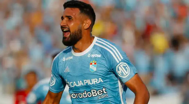 Cristal gana el primer tiempo con gol de Ignacio.