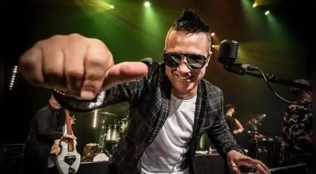 Maykel Blanco hace bailar a Jefferson Farfán, Paolo Guerrero y otros futbolistas de la selección bicolor Maykel Blanco hace bailar a Jefferson Farfán, Paolo Guerrero y otros futbolistas de la selección bicolor