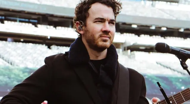 Kevin Jonas revela que padece de cáncer.