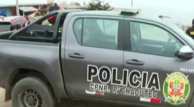 Agentes de la Policía Nacional del Perú llegaron al lugar del los hechos. Agentes de la Policía Nacional del Perú llegaron al lugar del los hechos.