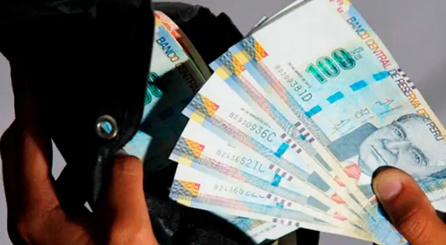 El sueldo mínimo en el Perú es de 1.025 soles. El sueldo mínimo en el Perú es de 1.025 soles.