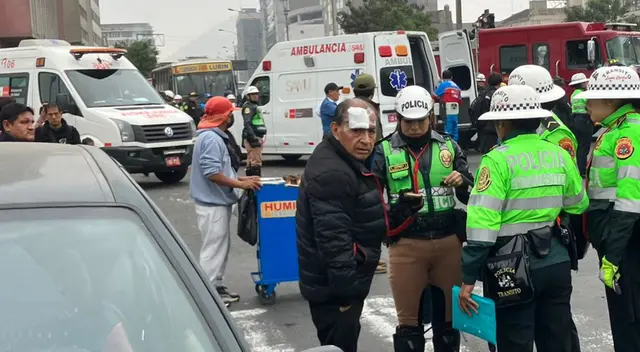 Accidente dejó seis heridos que están siendo atendidos de emergencia. Accidente dejó seis heridos que están siendo atendidos de emergencia.