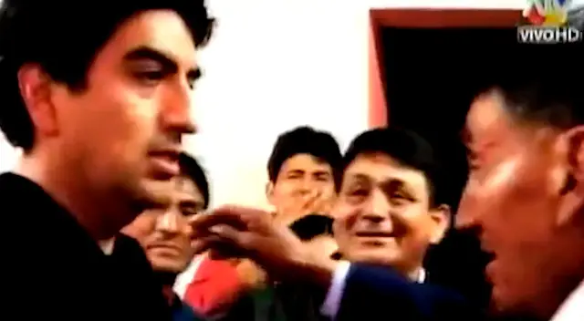 El emotivo reencuentro de Jean-Marc Soulard con su familia en Lima, Perú. El emotivo reencuentro de Jean-Marc Soulard con su familia en Lima, Perú.