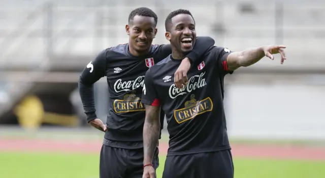 André Carrillo reveló que Jefferson Farfán le pegó a periodista deportivo por hacer sufrir a Doña Charo: "Malcriado"