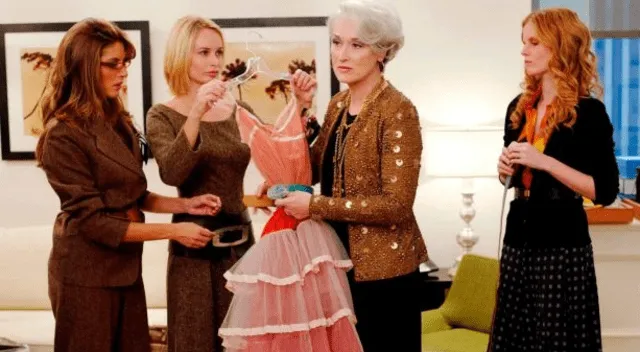 Meryl Streep y Emily Blunt compartirán créditos en la secuela de 'El diablo se viste de moda'.  