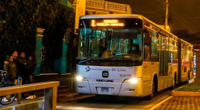 El bus lechucero del Metropolitano ofrece un servicio especial solo los fines de semanas.