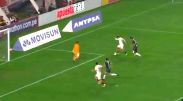 Campos salva la portería de Alianza Lima. Campos salva la portería de Alianza Lima.