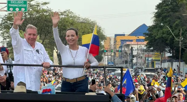 Millones de venezolanos se suman a la gran marcha pacífica contra Maduro. Millones de venezolanos se suman a la gran marcha pacífica contra Maduro.