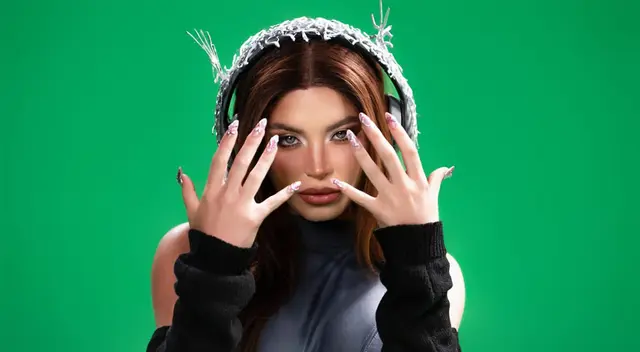 Flavia Laos estrenó su nuevo hit “Exxxotico”