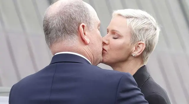 La verdad detrás del nacimiento de los gemelos de Charlene Wittstock y Alberto de Mónaco. La verdad detrás del nacimiento de los gemelos de Charlene Wittstock y Alberto de Mónaco.