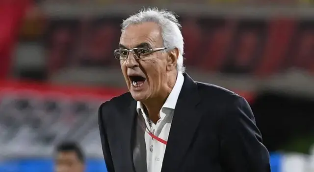 Jorge Fossati tiene dura respuesta tras pregunta de periodistas. Jorge Fossati tiene dura respuesta tras pregunta de periodistas.