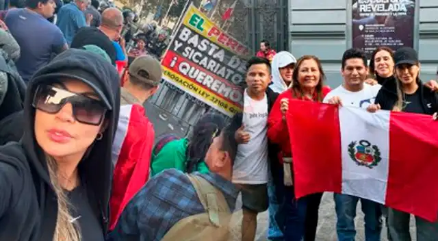 Pamela López se unió al paro de transportistas. Pamela López se unió al paro de transportistas.