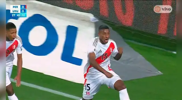 Miguel Araujo fue titular en el Perú vs Uruguay. Foto: captura de América TV Miguel Araujo fue titular en el Perú vs Uruguay. Foto: captura de América TV