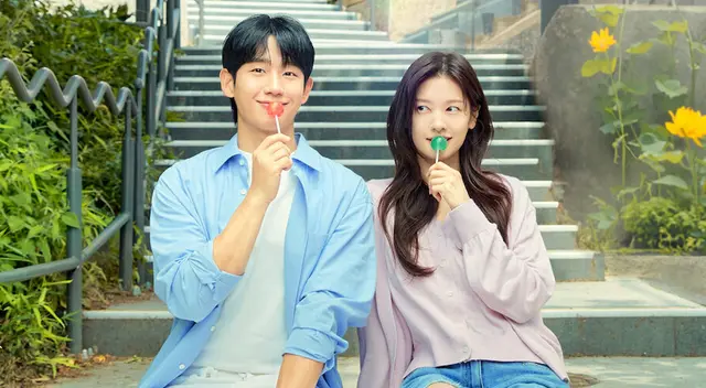 Amor de la puerta de al lado es le nuevo éxito de Netflix. Amor de la puerta de al lado es le nuevo éxito de Netflix.