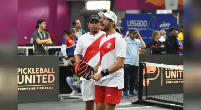 Perú celebra uno de sus puntos.