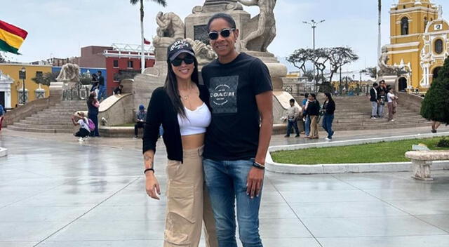 Leyla Chihuán y su novia Abril Cárdenas.  