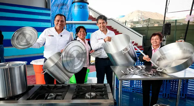 Entrega de kit de utensilios de cocina para comedores y ollas comunes. Entrega de kit de utensilios de cocina para comedores y ollas comunes.