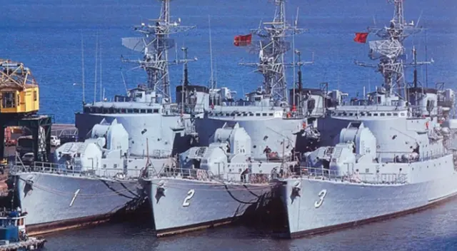 Fuerza naval de país sudamericano es considerado el más débil por tener mayormente lanchas pequeñas. Fuerza naval de país sudamericano es considerado el más débil por tener mayormente lanchas pequeñas.