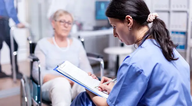 A raíz de la pandemia se evidenció la necesidad de contar con profesionales de salud que respondan rápidamente a una emergencia sanitaria. A raíz de la pandemia se evidenció la necesidad de contar con profesionales de salud que respondan rápidamente a una emergencia sanitaria.