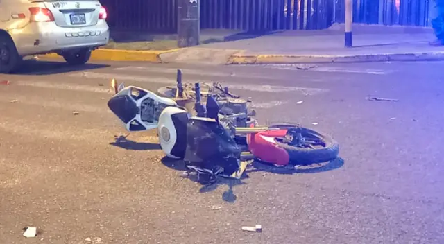 Siniestro sucedió en el cruce de las avenidas La Paz y Don Bosco en horas de la madrugada. Siniestro sucedió en el cruce de las avenidas La Paz y Don Bosco en horas de la madrugada.