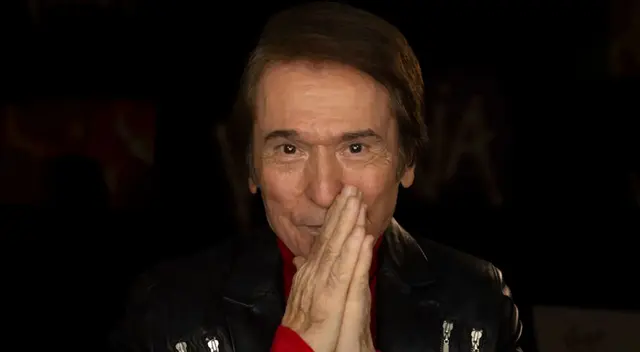 Raphael tiene linfoma cerebral, un tipo de cáncer. Raphael tiene linfoma cerebral, un tipo de cáncer.