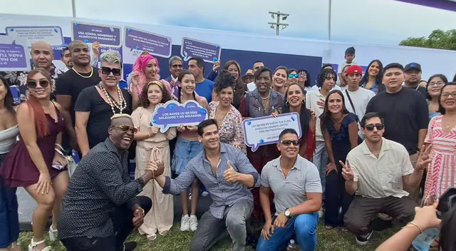 Conocidos artistas apoyan campaña contra el cáncer. Conocidos artistas apoyan campaña contra el cáncer.