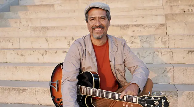 Musico peruano rinde homenaje Nicomedes Santa Cruz. Musico peruano rinde homenaje Nicomedes Santa Cruz.