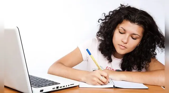 Universitarios peruanos tienen oportunidad de seguir sus estudios.