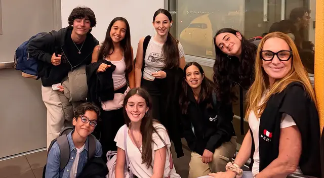 Denisse Dibós junto a nuevos talentos de la actuación.