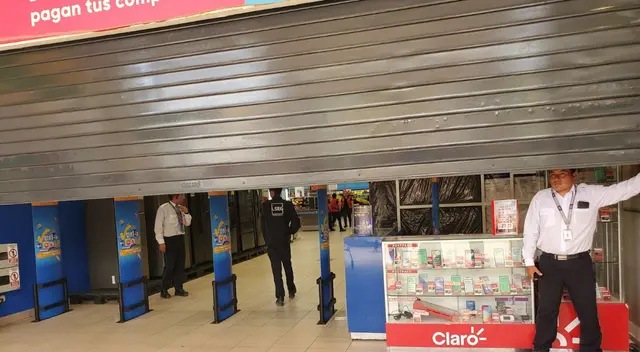 Fiscalizacion de la Municipalidad de Piura dispuso la medida por falta de señalización y obstaculización de las vías de salida. El cierre será por 24 horas. Fiscalizacion de la Municipalidad de Piura dispuso la medida por falta de señalización y obstaculización de las vías de salida. El cierre será por 24 horas.