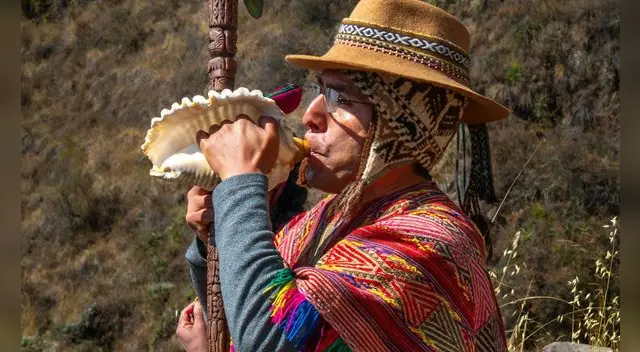 Perú, destino imperdible en Sudamérica, destaca por atracciones como Machu Picchu, Cuzco y el Lago Titicaca, recibiendo 1.290.087 turistas en los primeros meses de 2024.