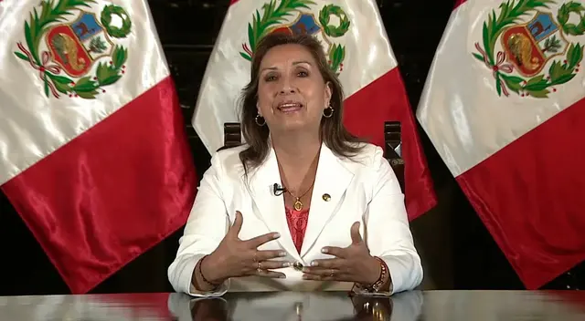 Dina Boluarte anuncia el adelanto de elecciones para el 12 de abril del 2026.