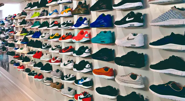 Reconocida marca de zapatillas se va del mercado estadounidense.