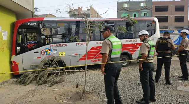 De acuerdo con los testigos de la zona, un hombre armado llevó a cabo el ataque y luego escapó del lugar.